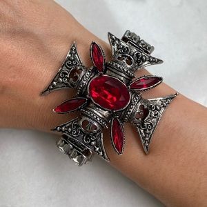 Antique style bracelet